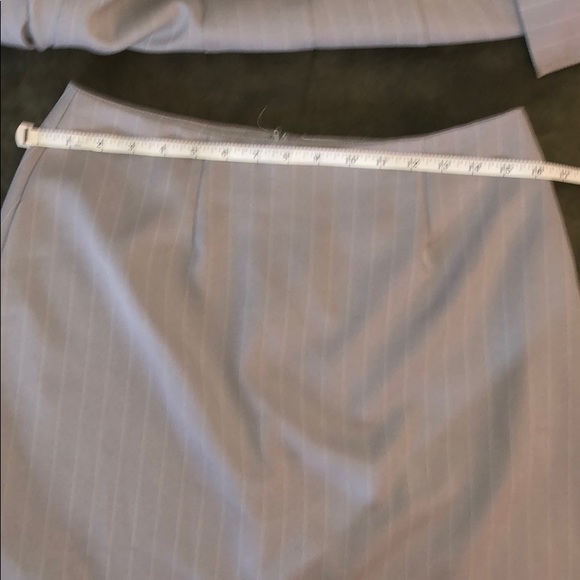 Blazer and Skirt set gray pinstripe size 13 - Picture 6 of 8